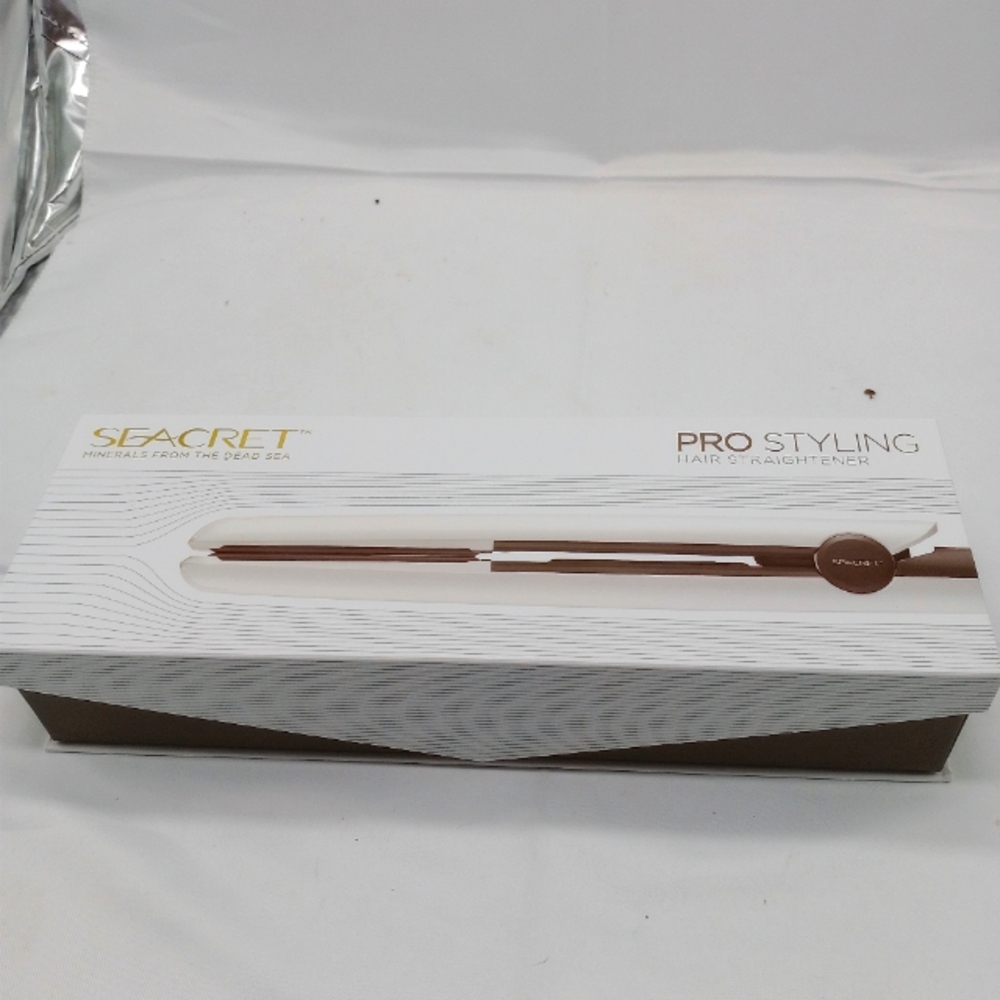 NIB Seacret minerals from the Dead Sea Pro Style Hair Straightener
